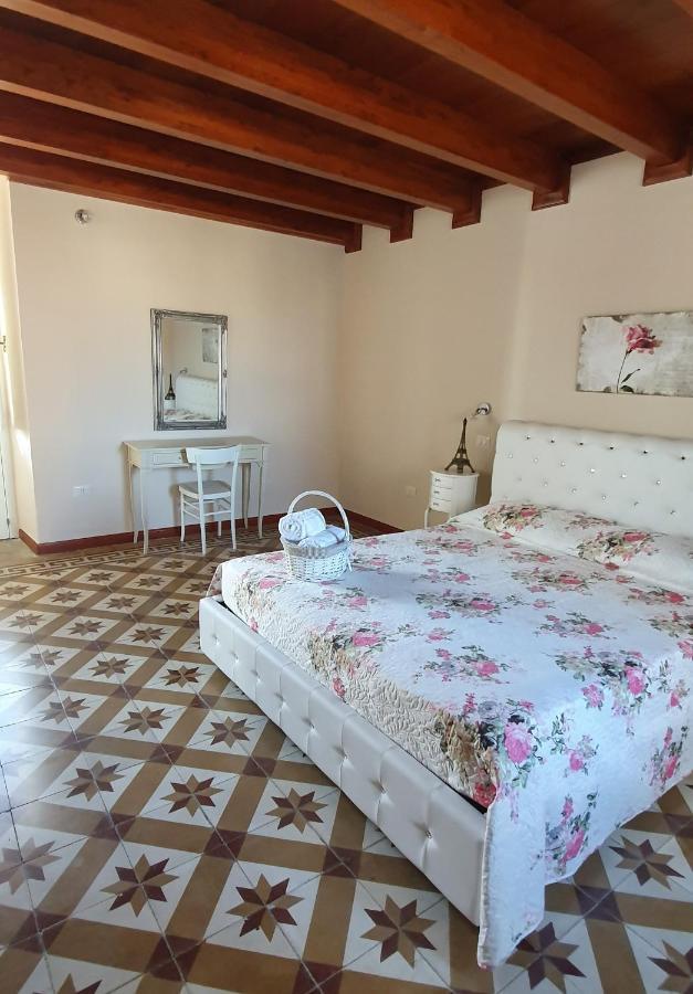 Palazzo Novecento Hotel Ugento Eksteriør billede